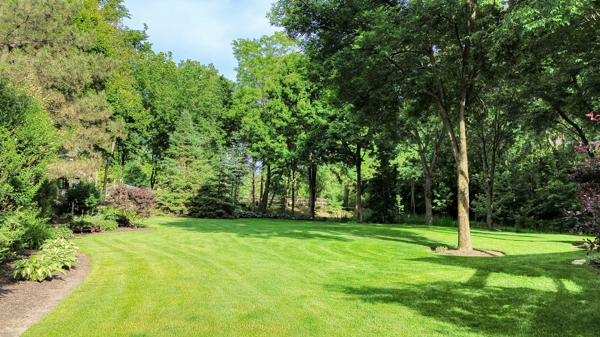 2S025 Twin Oaks Drive, Wheaton, IL 60189