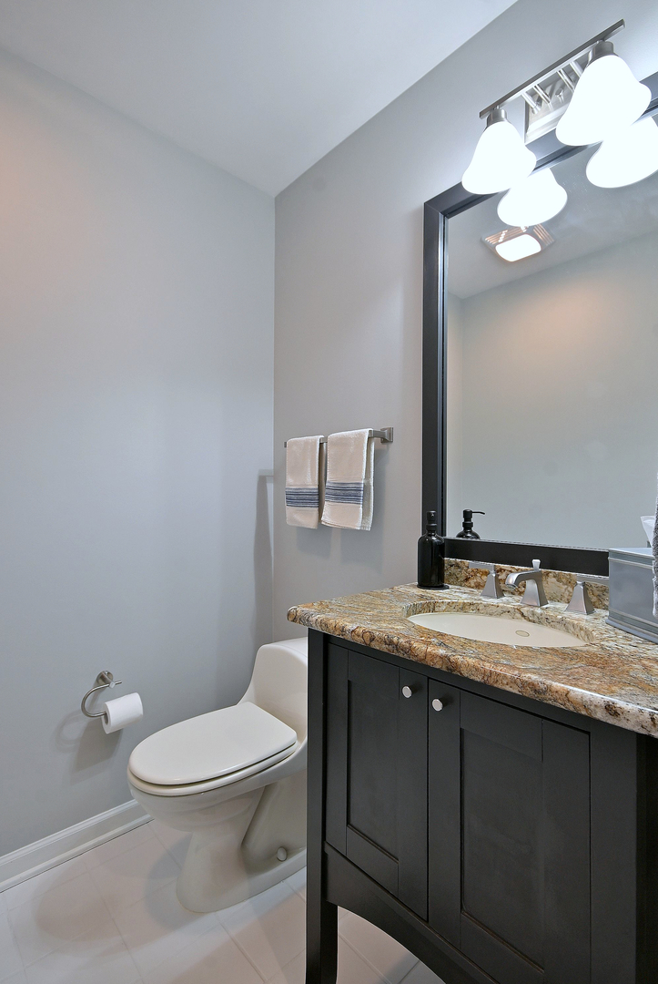 2S025 Twin Oaks Drive, Wheaton, IL 60189