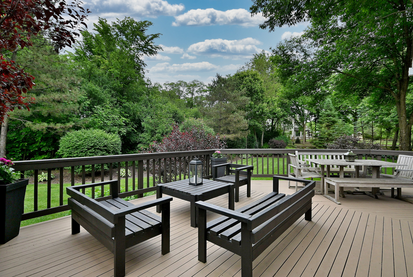 2S025 Twin Oaks Drive, Wheaton, IL 60189