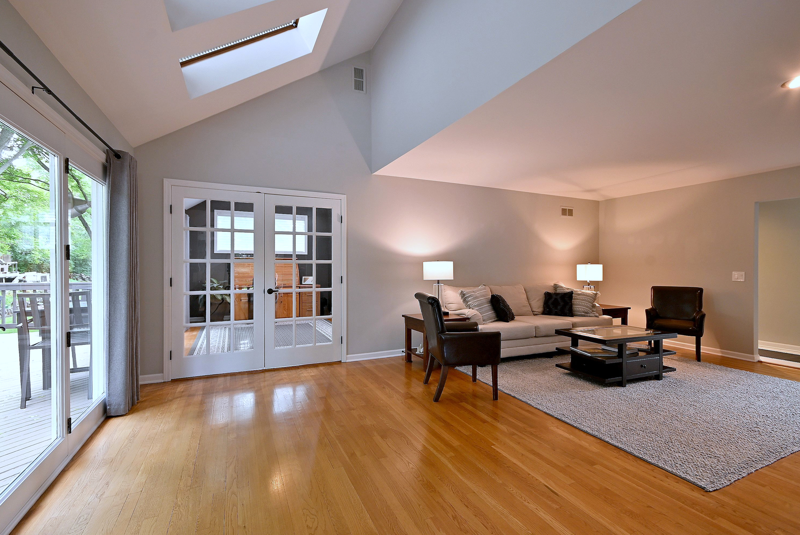 2S025 Twin Oaks Drive, Wheaton, IL 60189