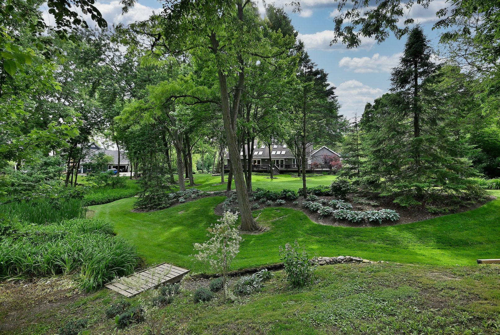 2S025 Twin Oaks Drive, Wheaton, IL 60189