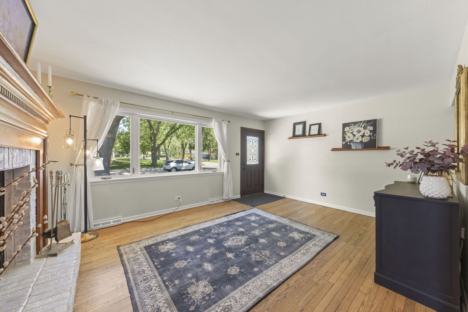 743 W Vermont Street, Villa Park, IL 60181