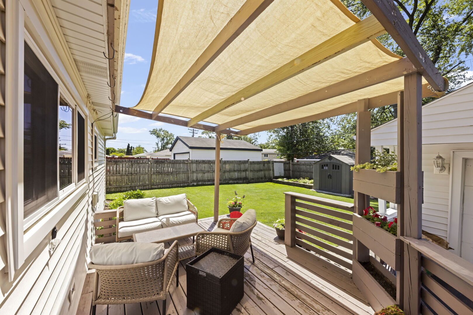743 W Vermont Street, Villa Park, IL 60181