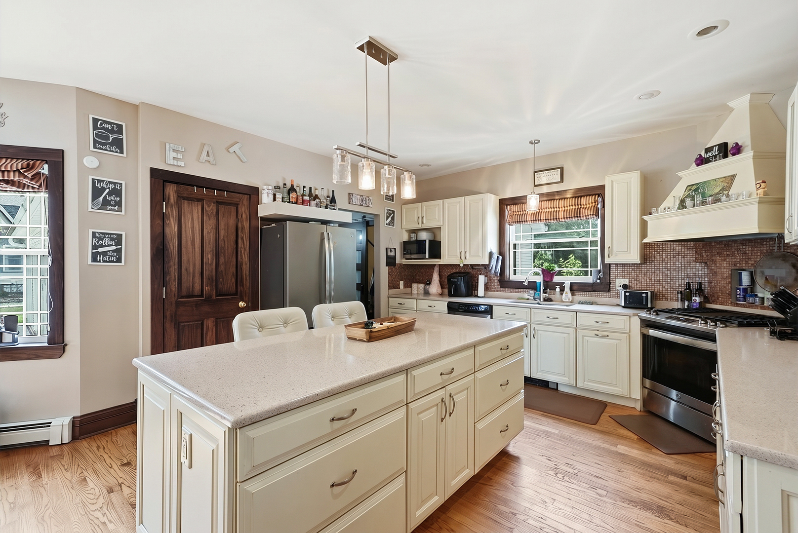 809 E Center Street, Ottawa, IL 61350