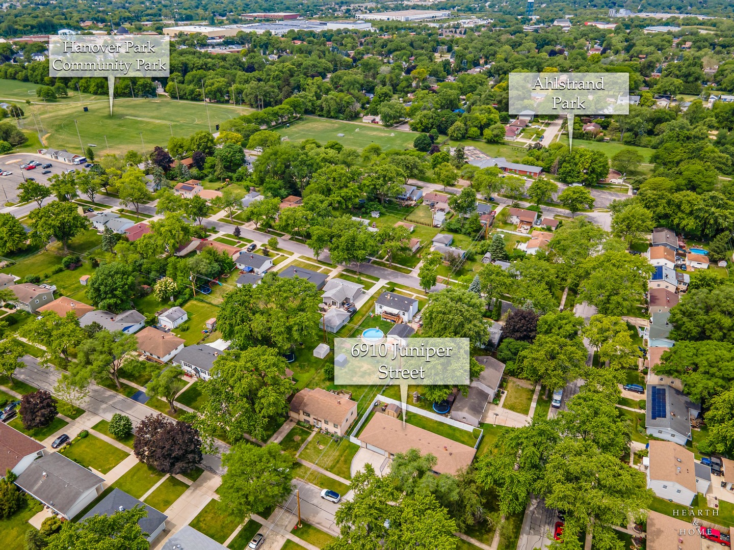 6910 Juniper Street, Hanover Park, IL 60133