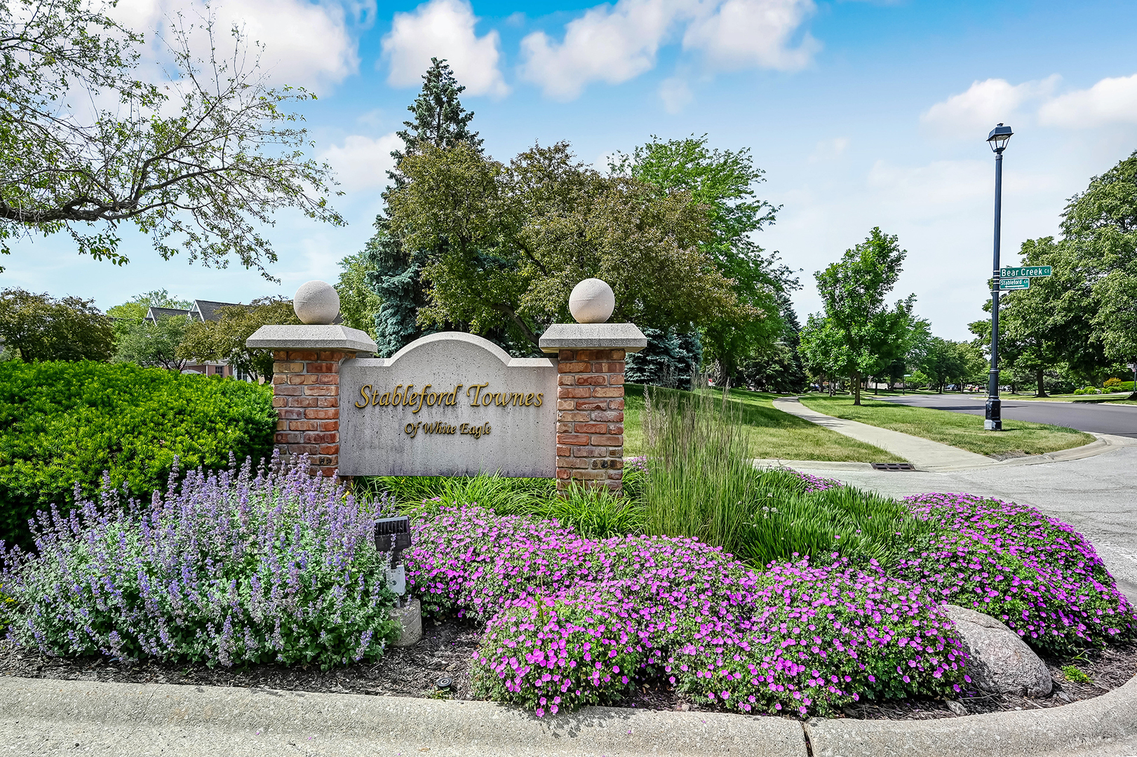 4256 Stableford Lane, Naperville, IL 60564