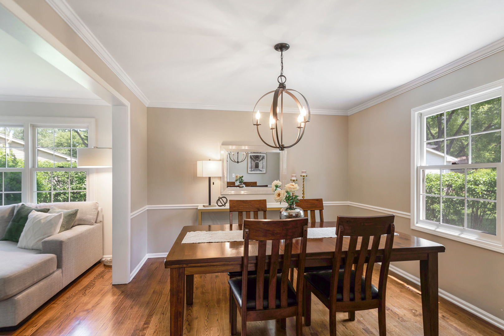 716 S Dymond Road, Libertyville, IL 60048