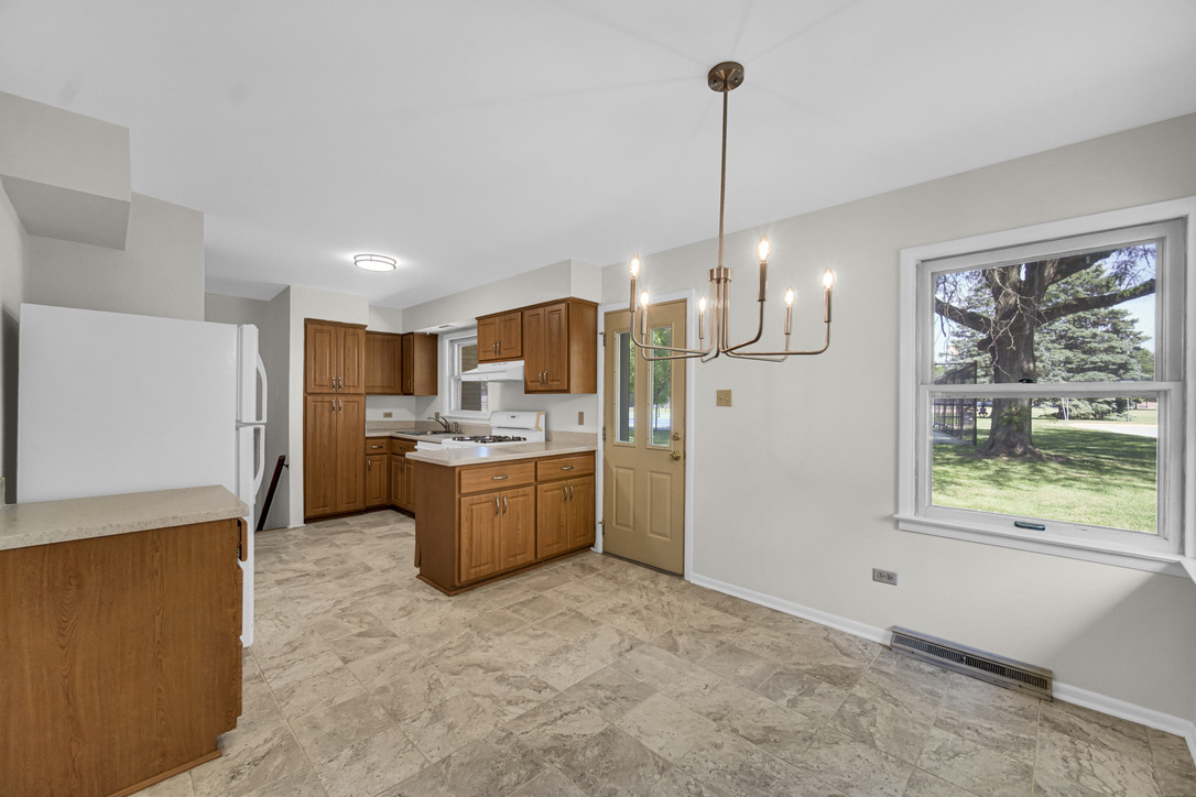 1112 Hickory Road, Homewood, IL 60430