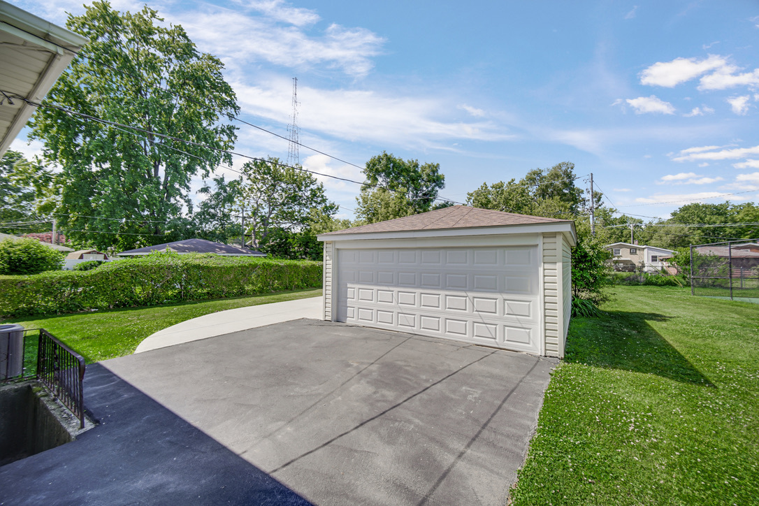 1112 Hickory Road, Homewood, IL 60430
