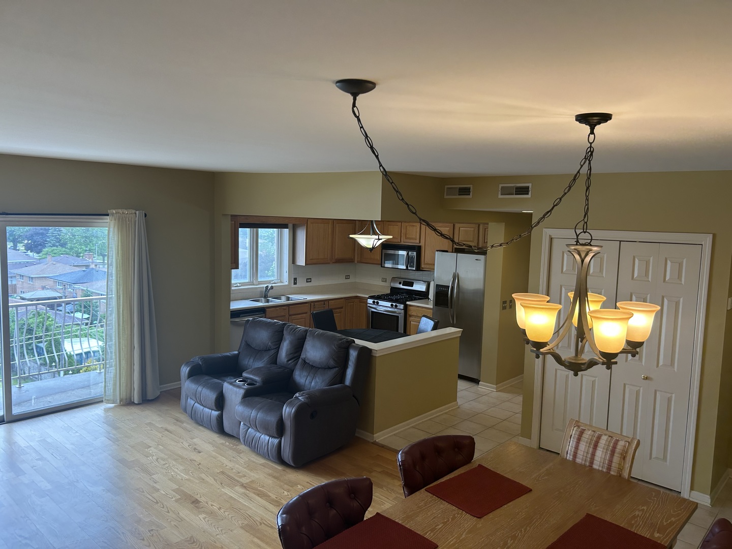 4534 N Cumberland Avenue #401, Chicago, IL 60656