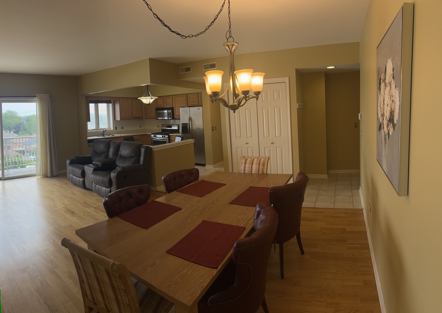 4534 N Cumberland Avenue #401, Chicago, IL 60656