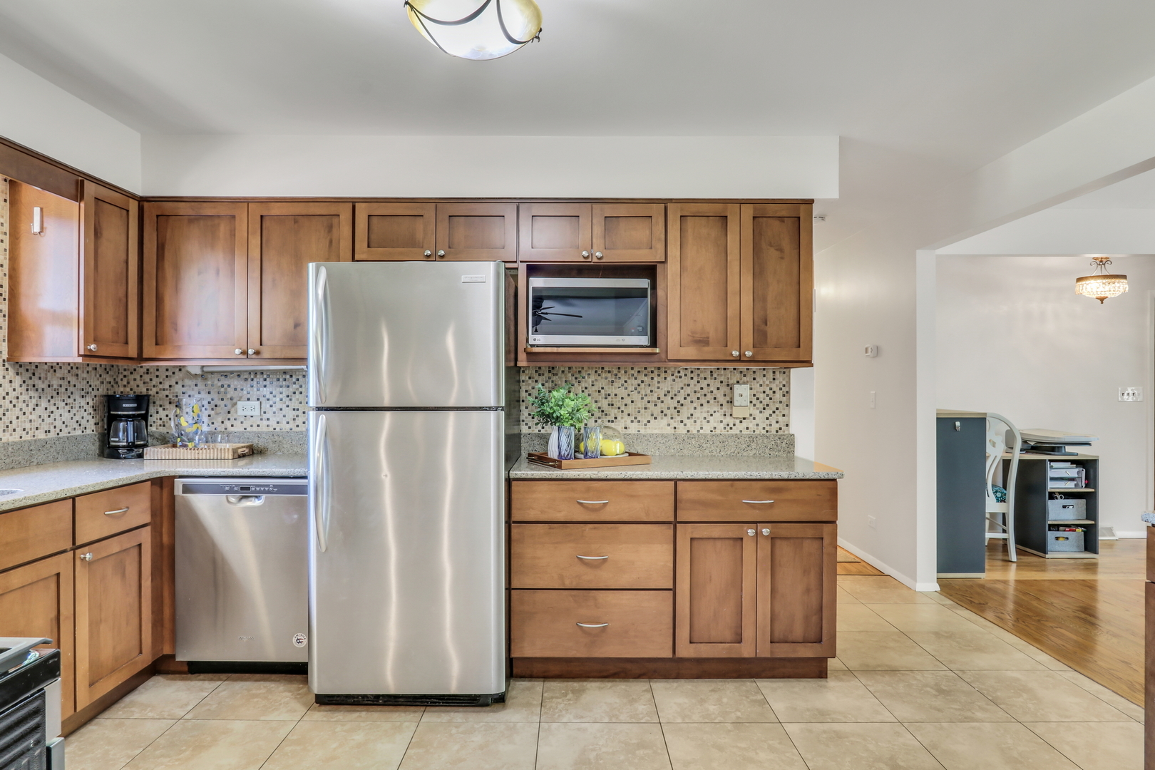2313 Carriage Lane, Lindenhurst, IL 60046