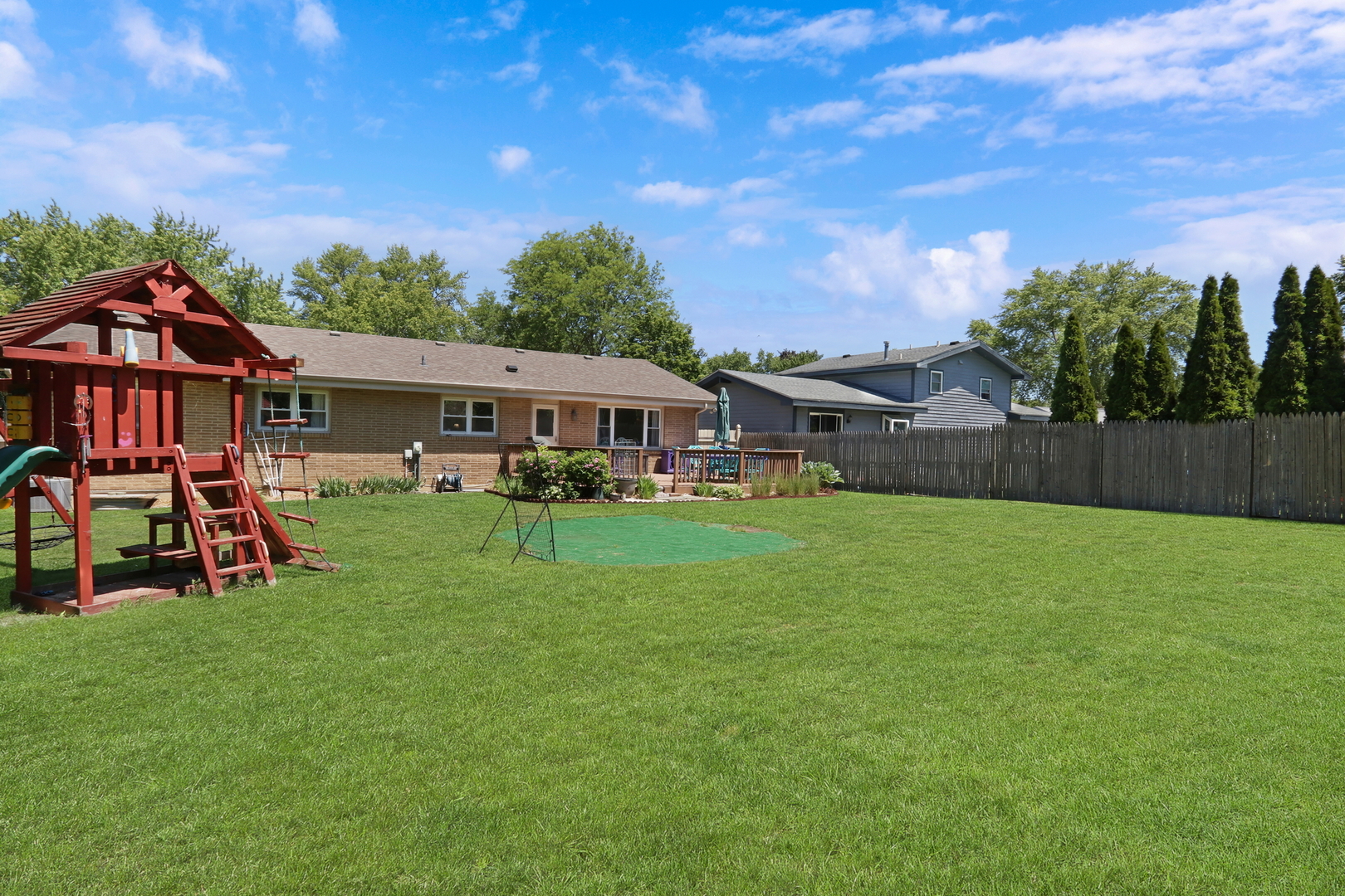 2313 Carriage Lane, Lindenhurst, IL 60046