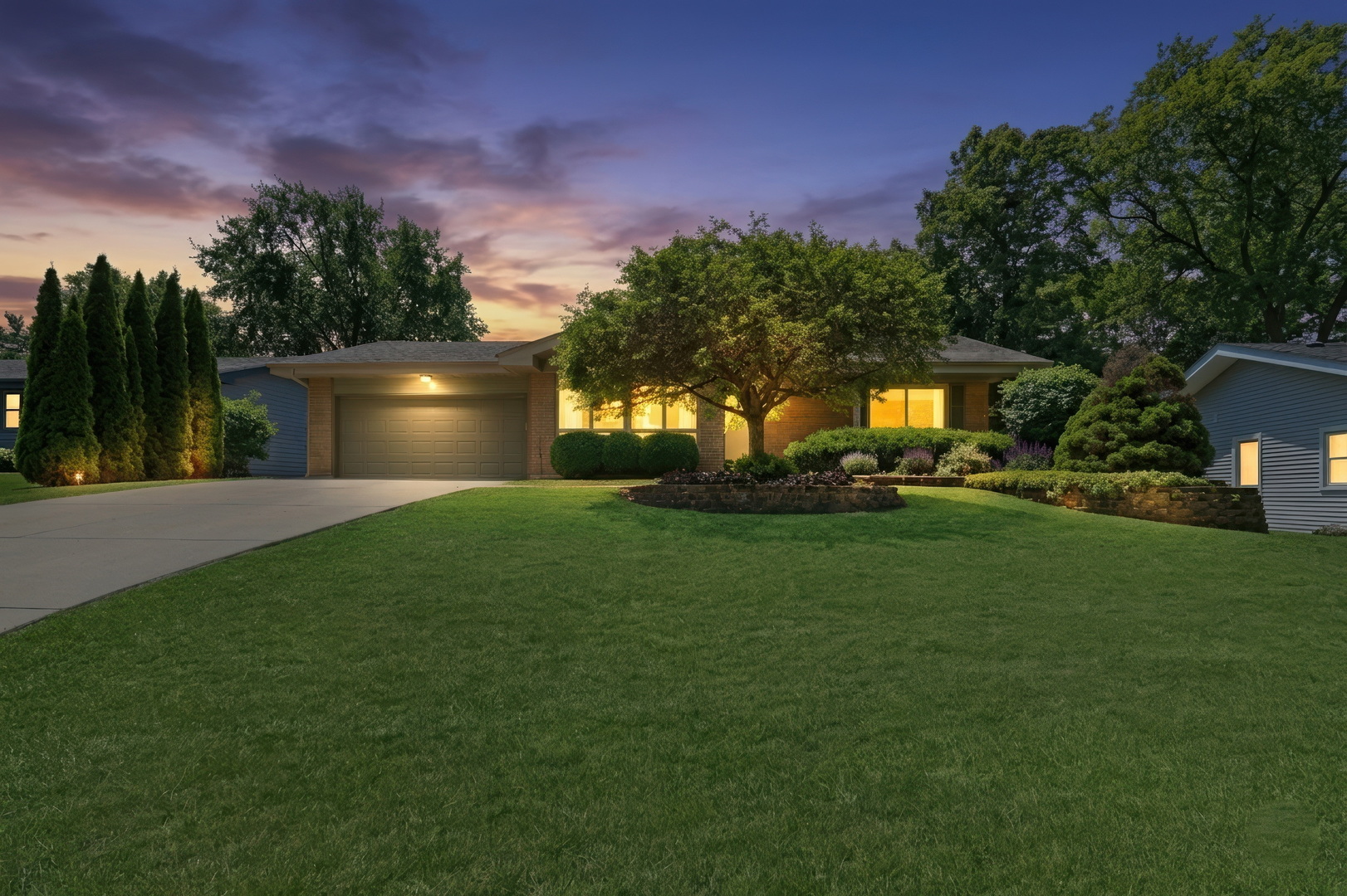 2313 Carriage Lane, Lindenhurst, IL 60046