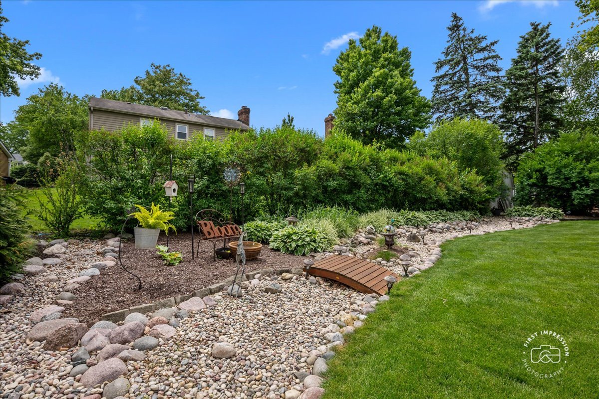 25W185 Setauket Avenue, Naperville, IL 60540