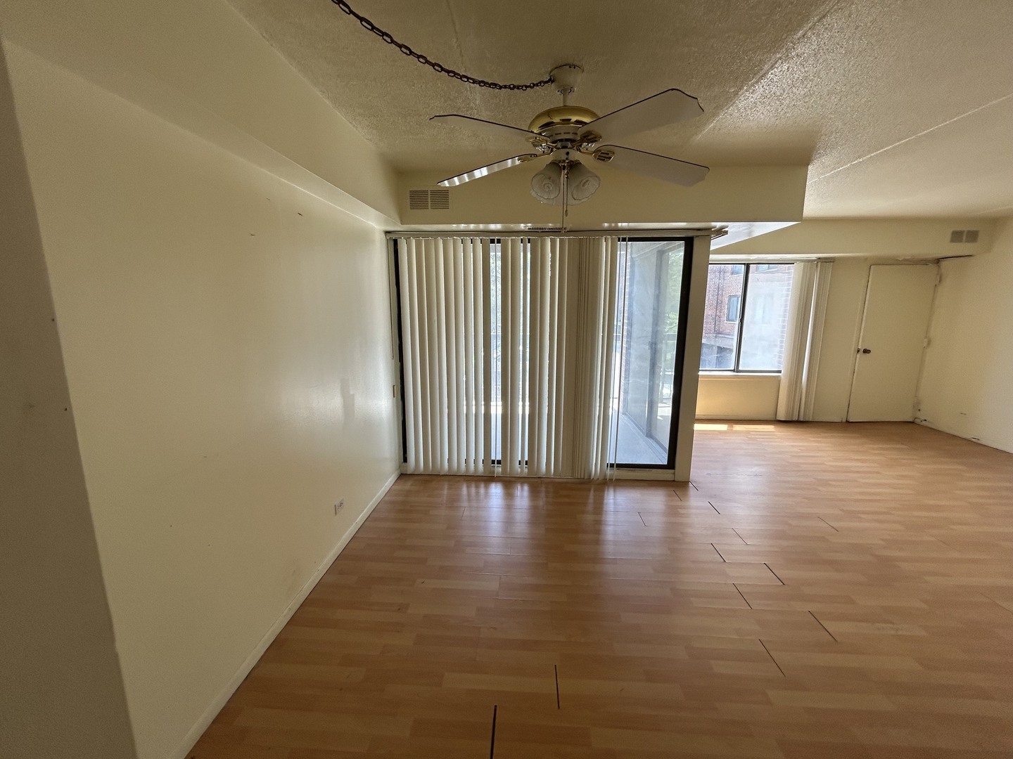 400 Park Avenue #211, Calumet City, IL 60409