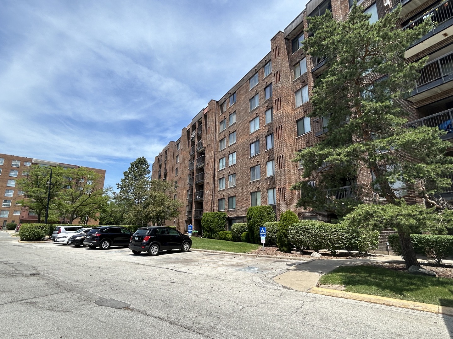 400 Park Avenue #211, Calumet City, IL 60409