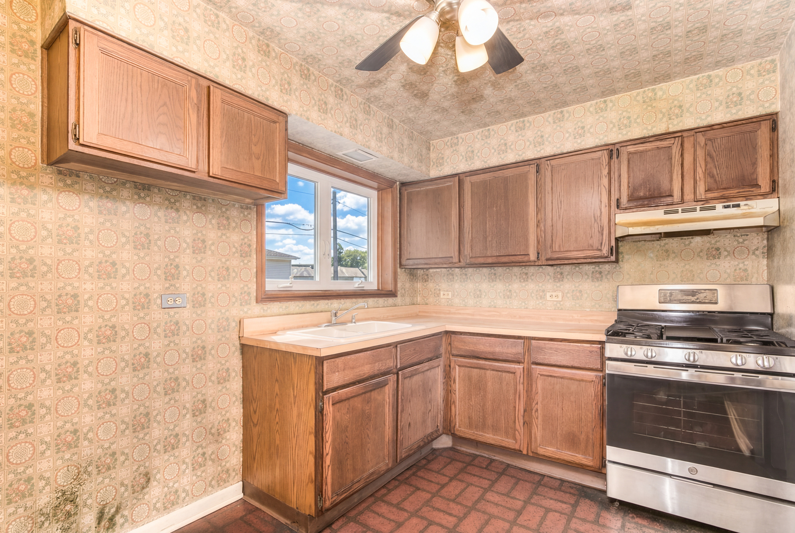 6809 N Northwest Highway #2, Chicago, IL 60631