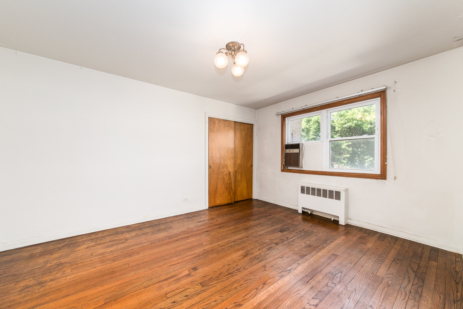 6809 N Northwest Highway #2, Chicago, IL 60631