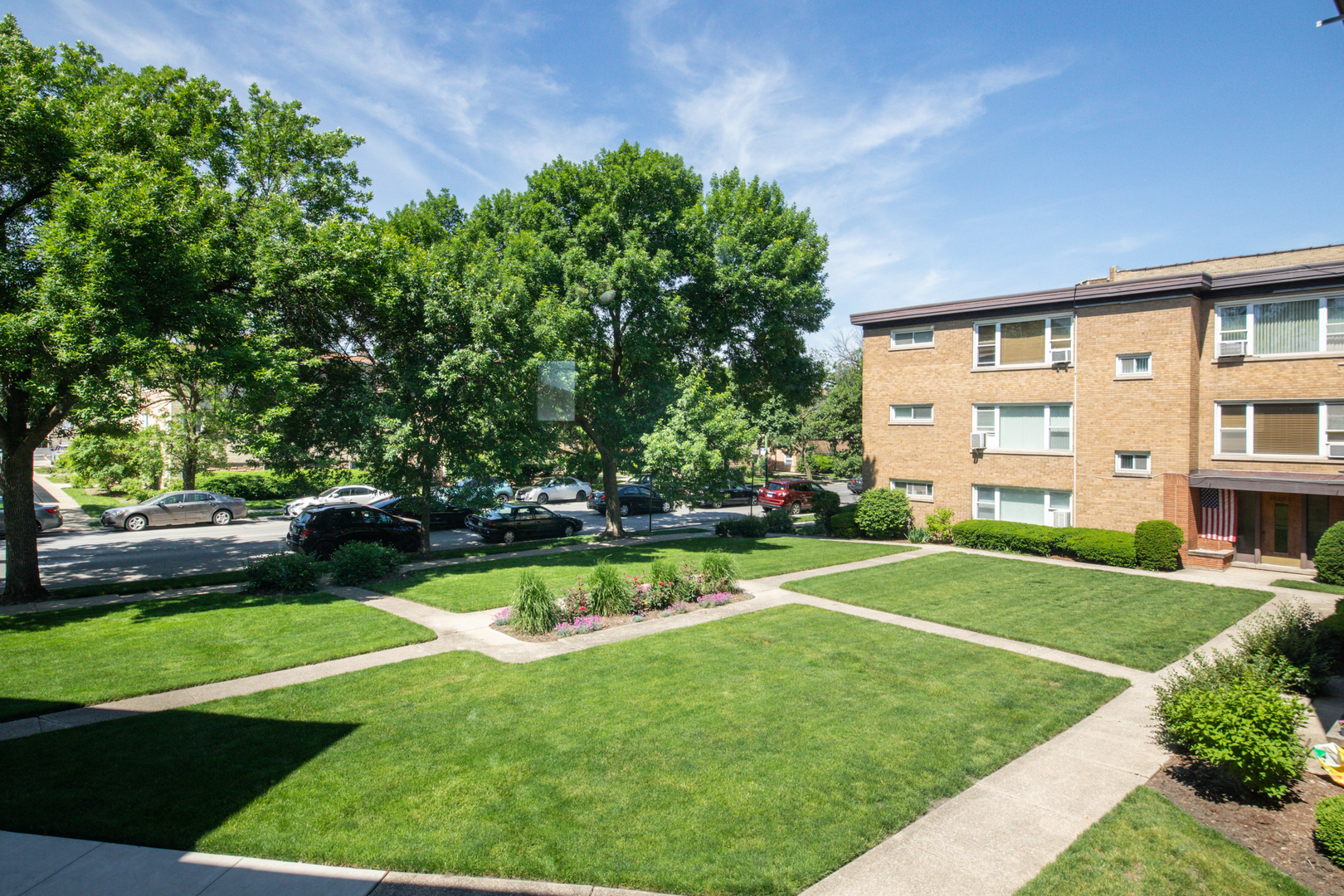 6809 N Northwest Highway #2, Chicago, IL 60631