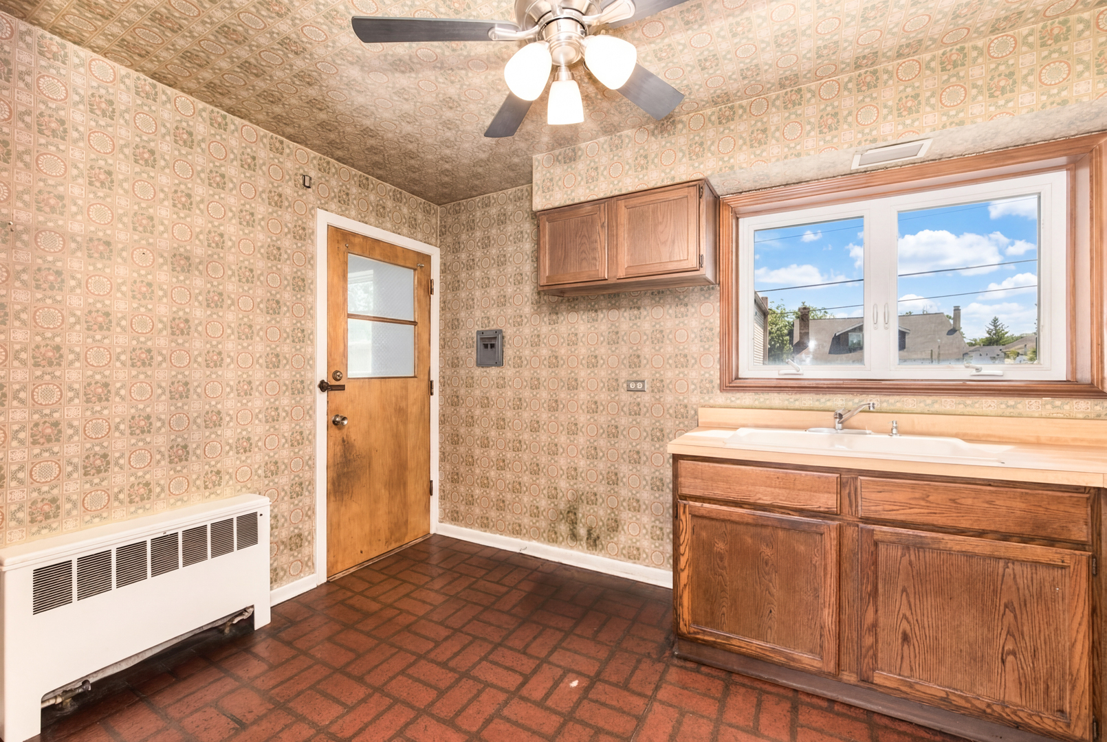 6809 N Northwest Highway #2, Chicago, IL 60631