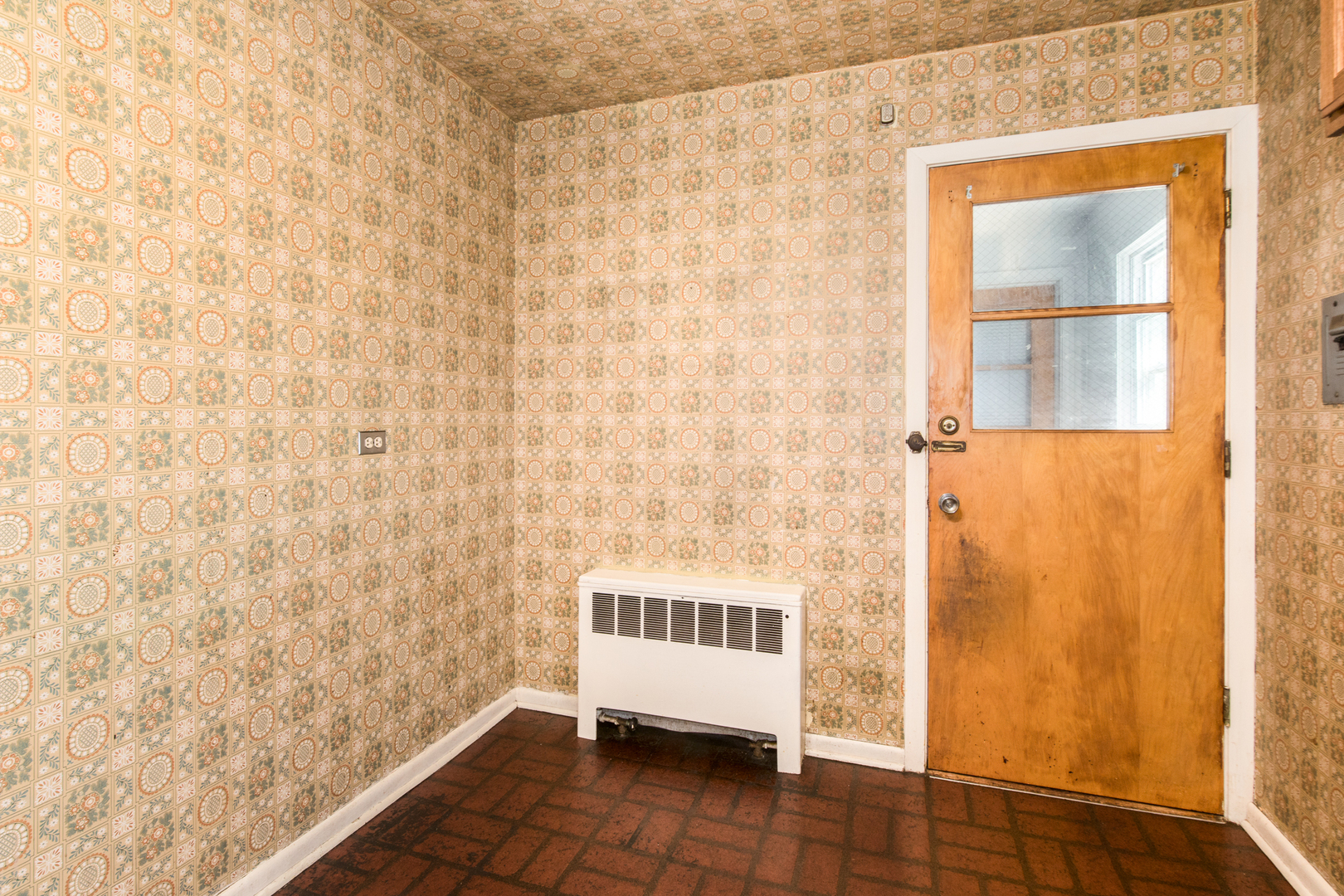 6809 N Northwest Highway #2, Chicago, IL 60631