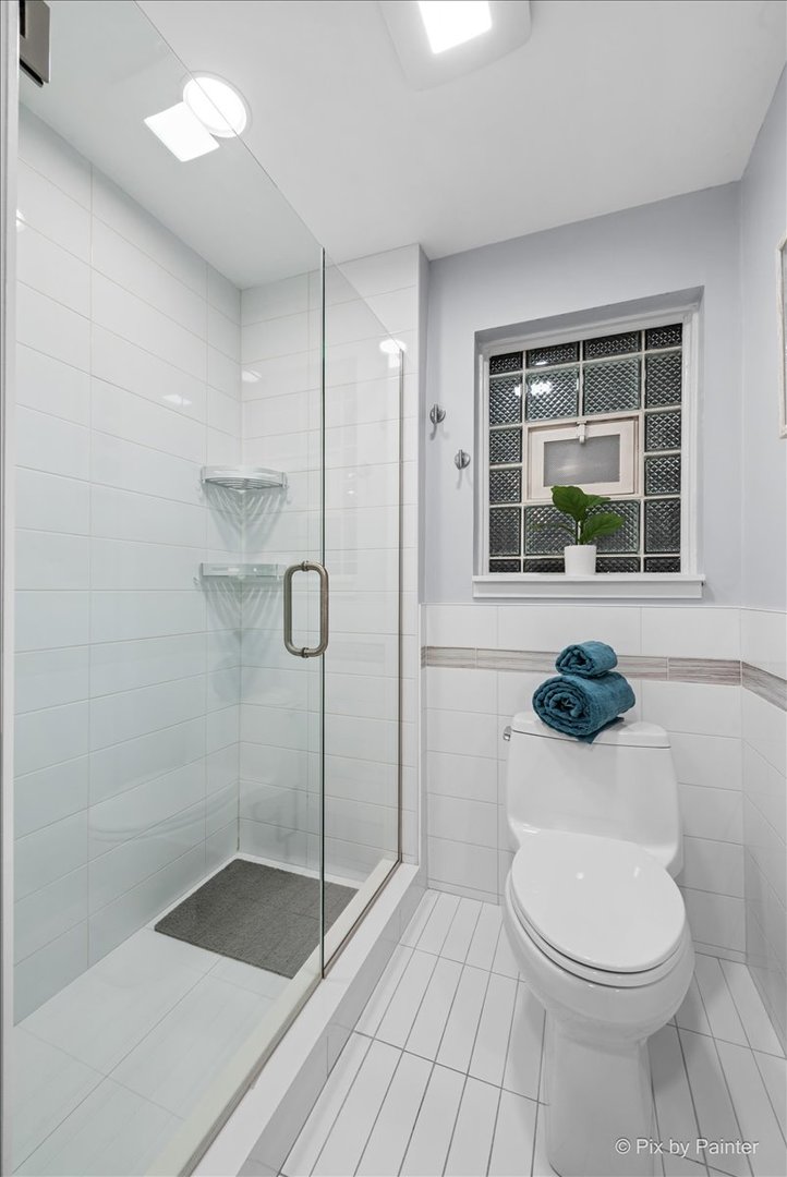 1969 N Lincoln Avenue #1, Chicago, IL 60614