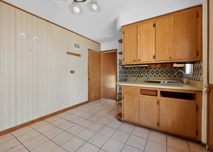 14436 S Michigan Avenue, Riverdale, IL 60827