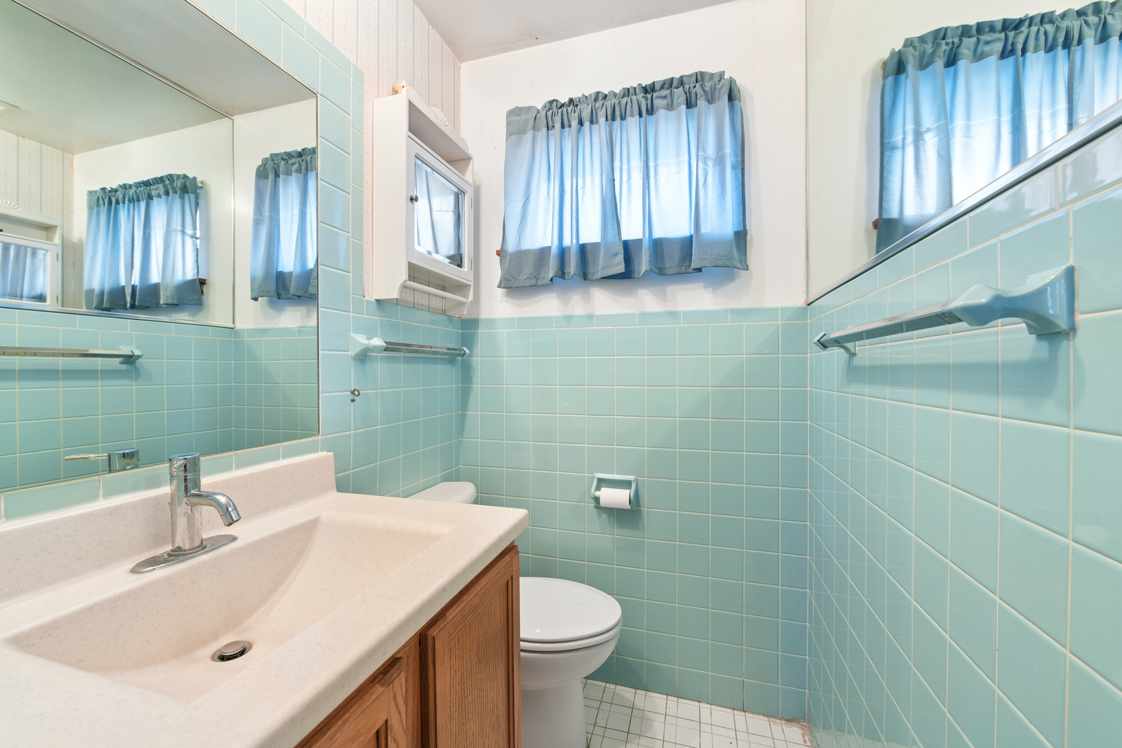 1207 Colorado Avenue, Joliet, IL 60435