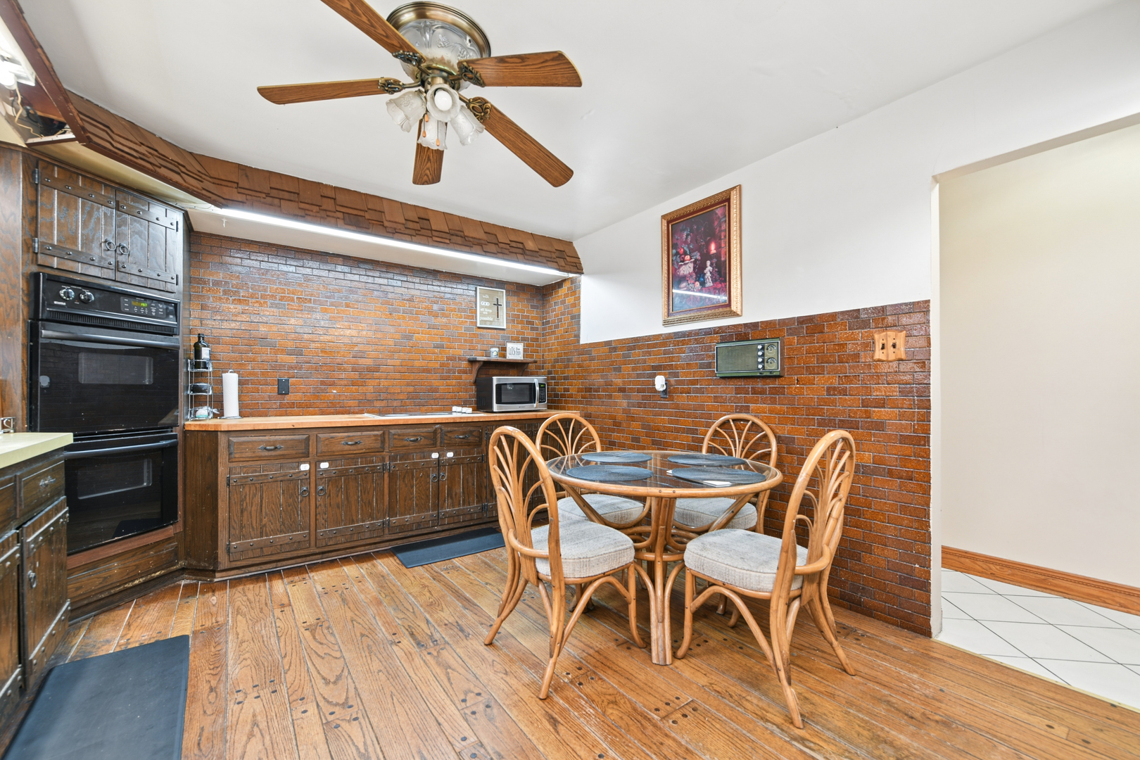 1207 Colorado Avenue, Joliet, IL 60435