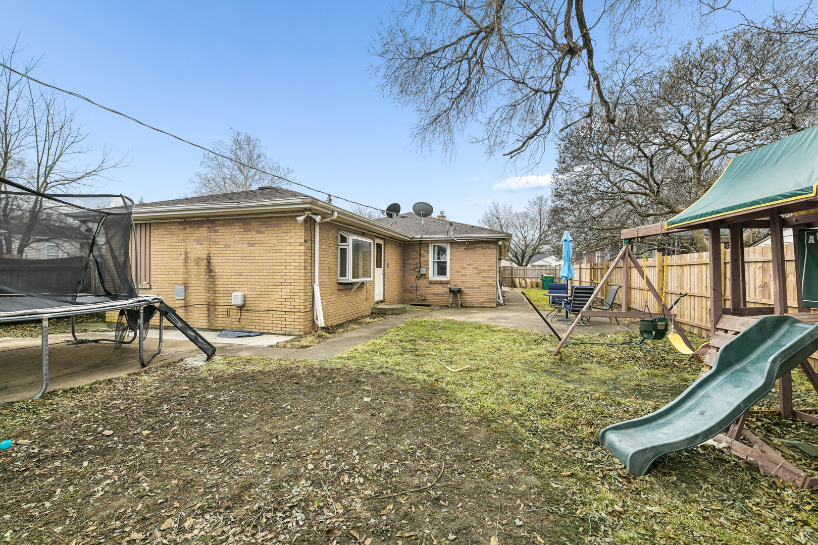 1207 Colorado Avenue, Joliet, IL 60435