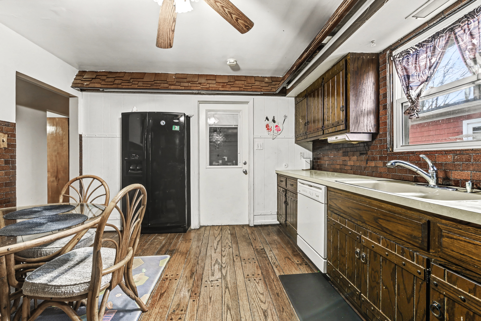 1207 Colorado Avenue, Joliet, IL 60435