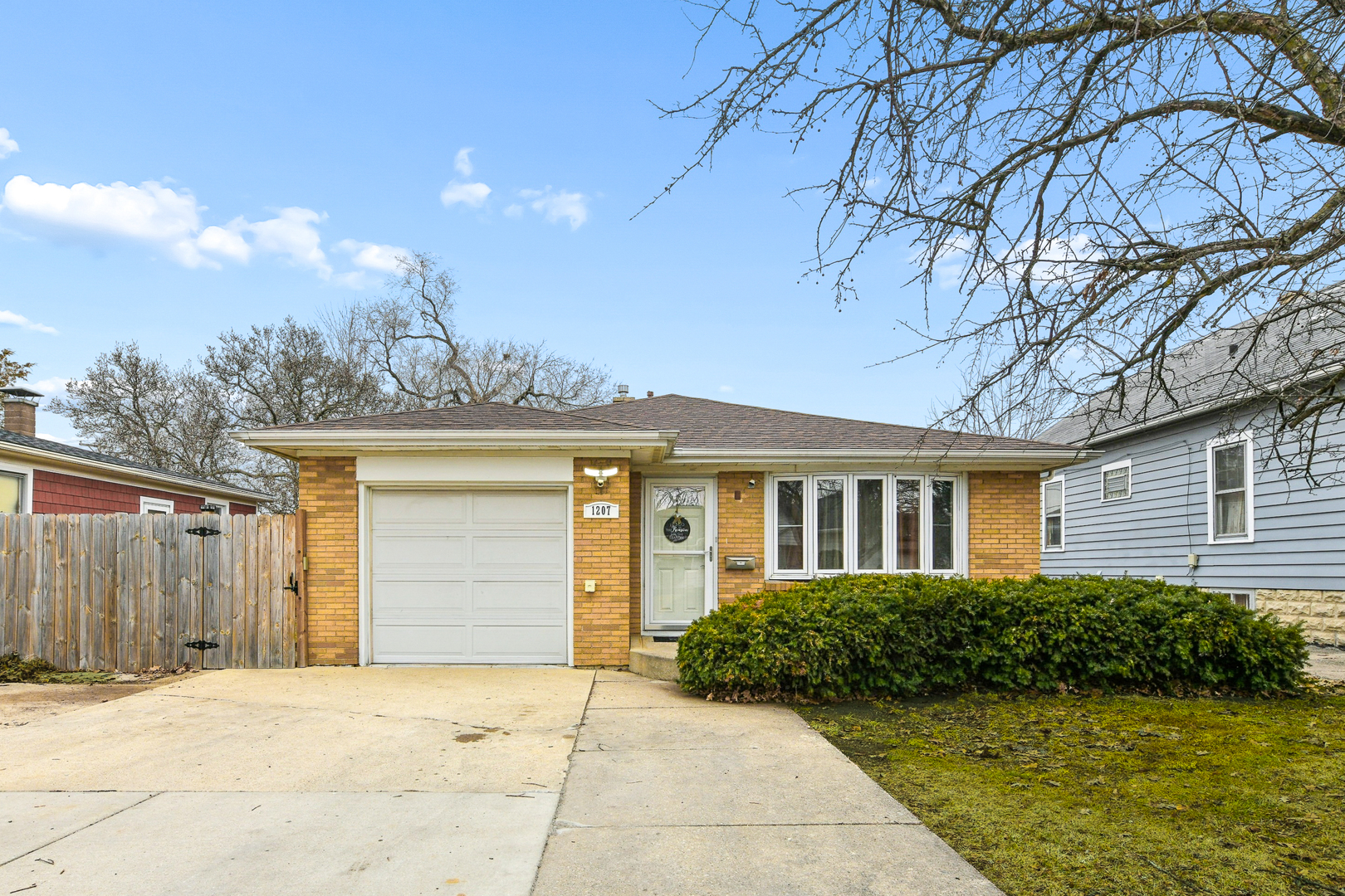 1207 Colorado Avenue, Joliet, IL 60435