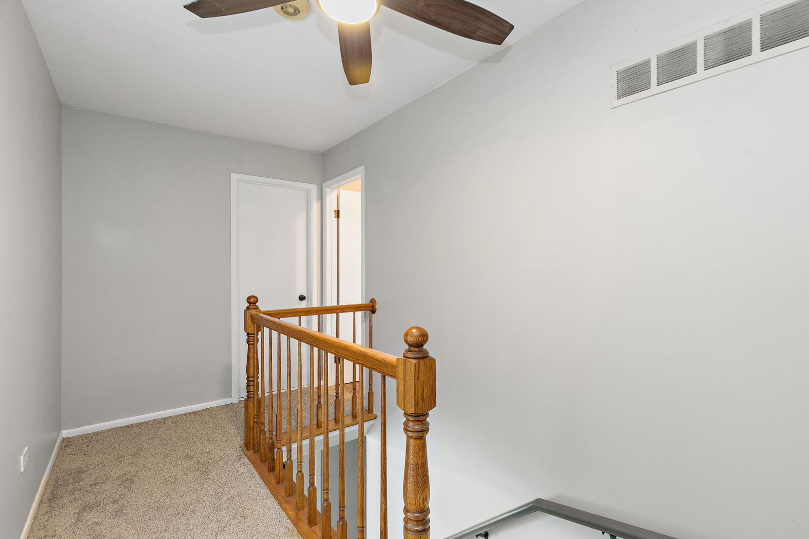 102 Pine Circle, Cary, IL 60013