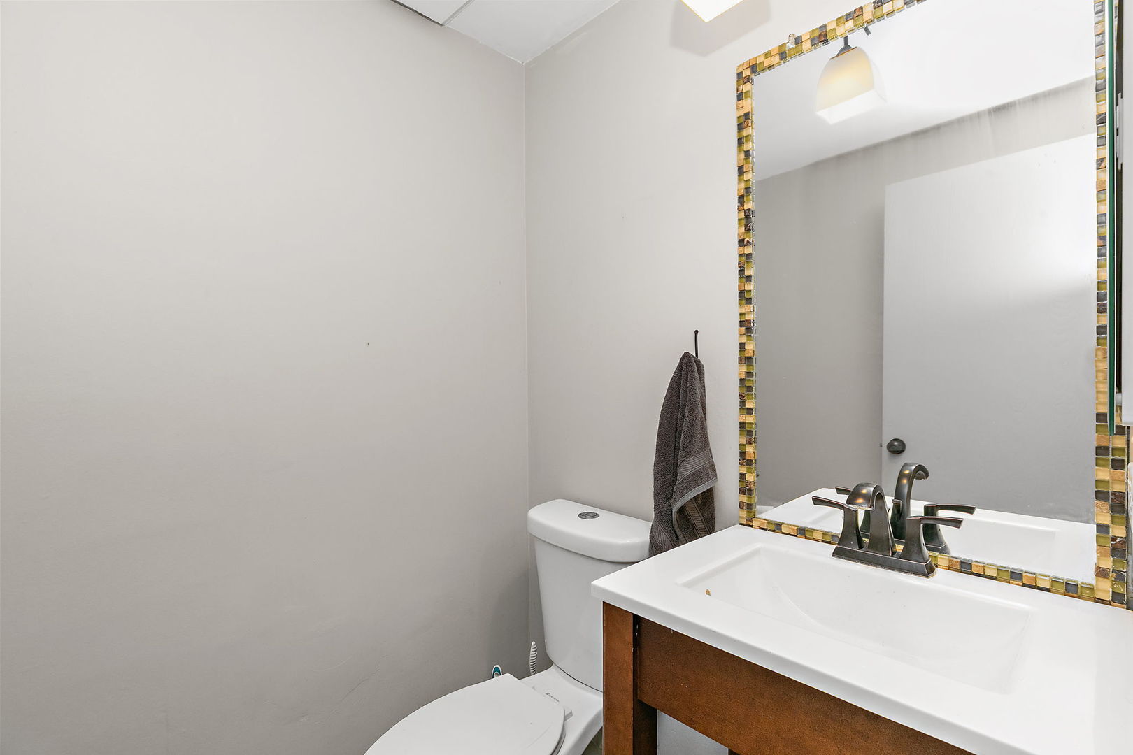102 Pine Circle, Cary, IL 60013