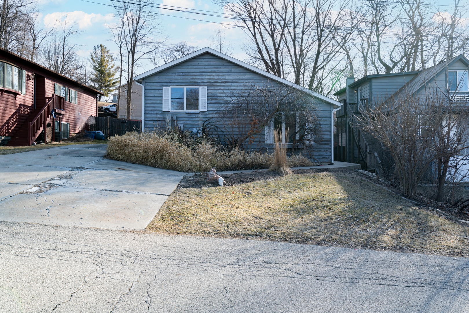 61 Highview Avenue, Fox Lake, IL 60020