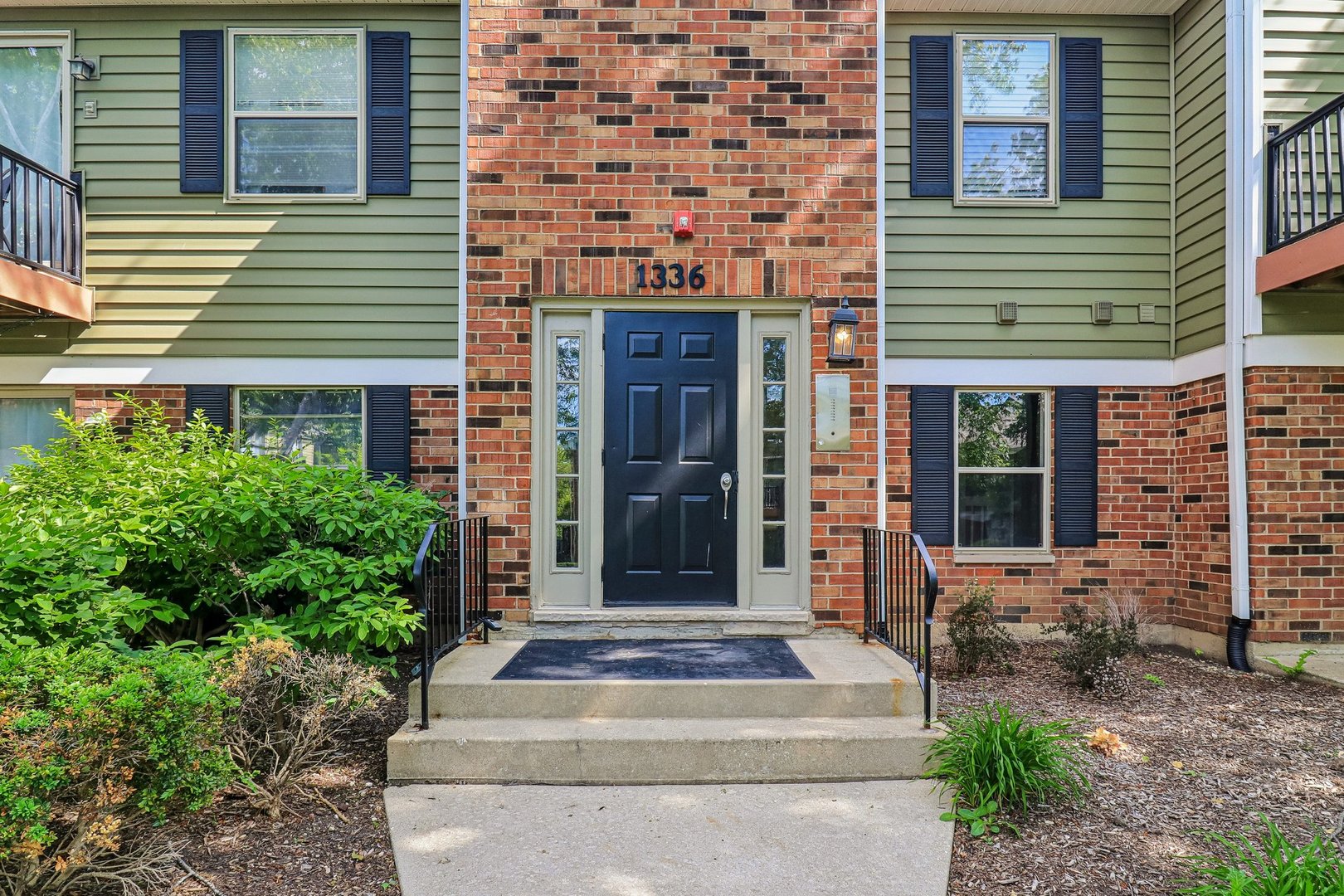1336 McDowell Road #104, Naperville, IL 60563