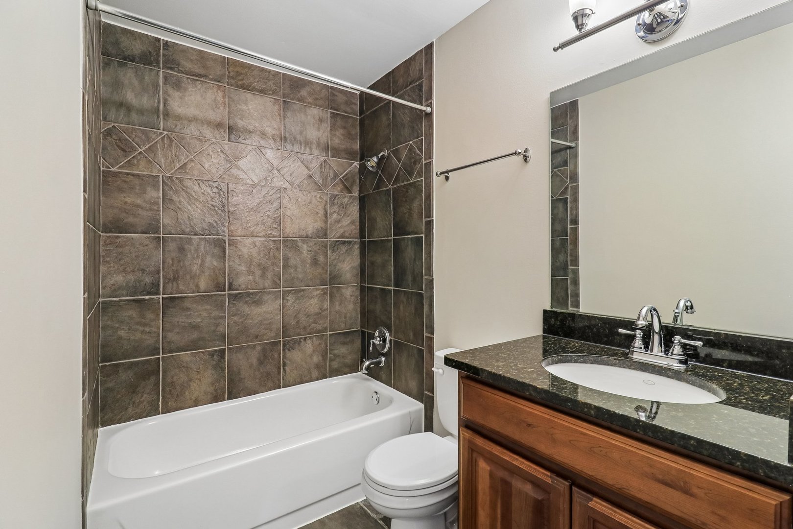 1336 McDowell Road #104, Naperville, IL 60563