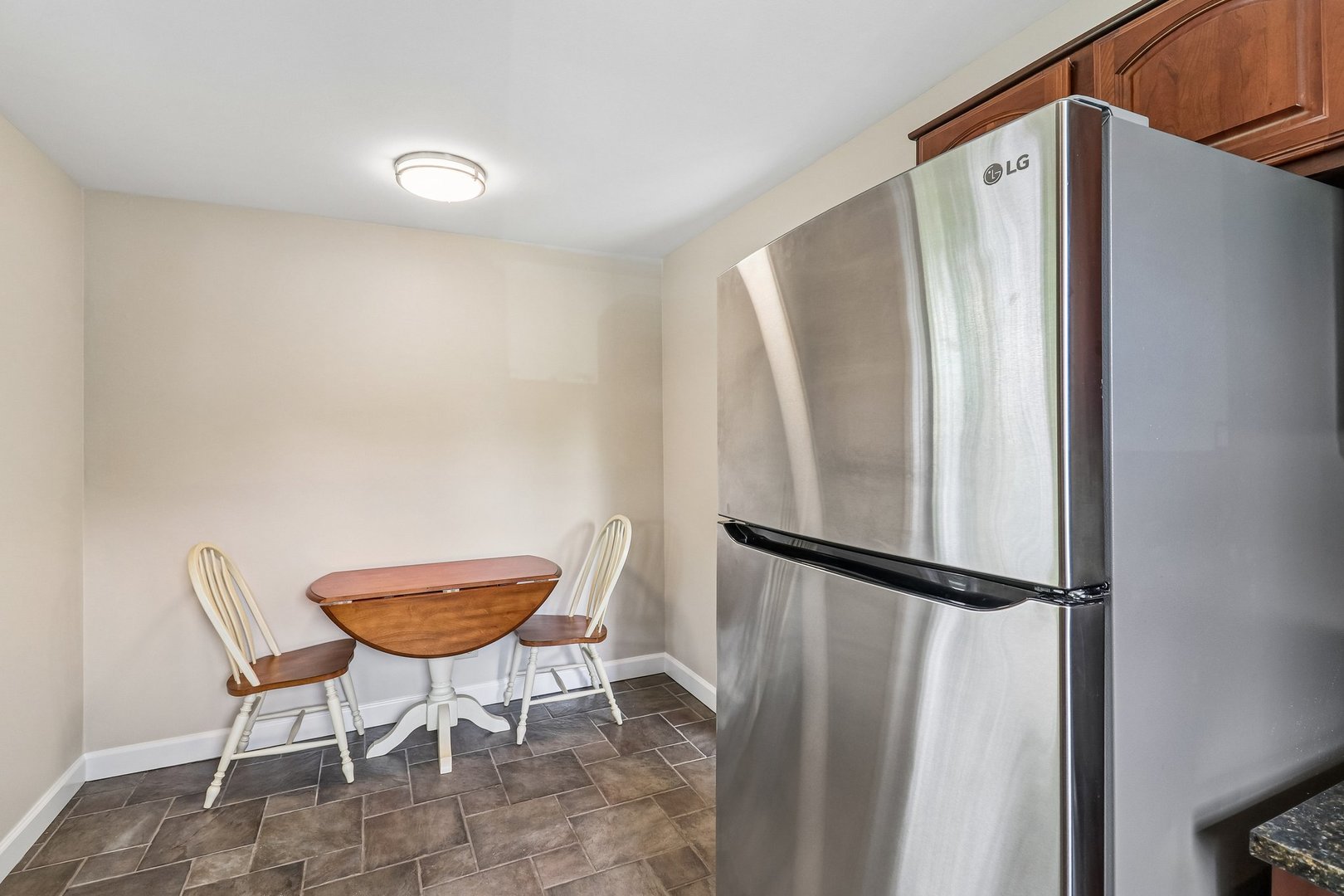 1336 McDowell Road #104, Naperville, IL 60563