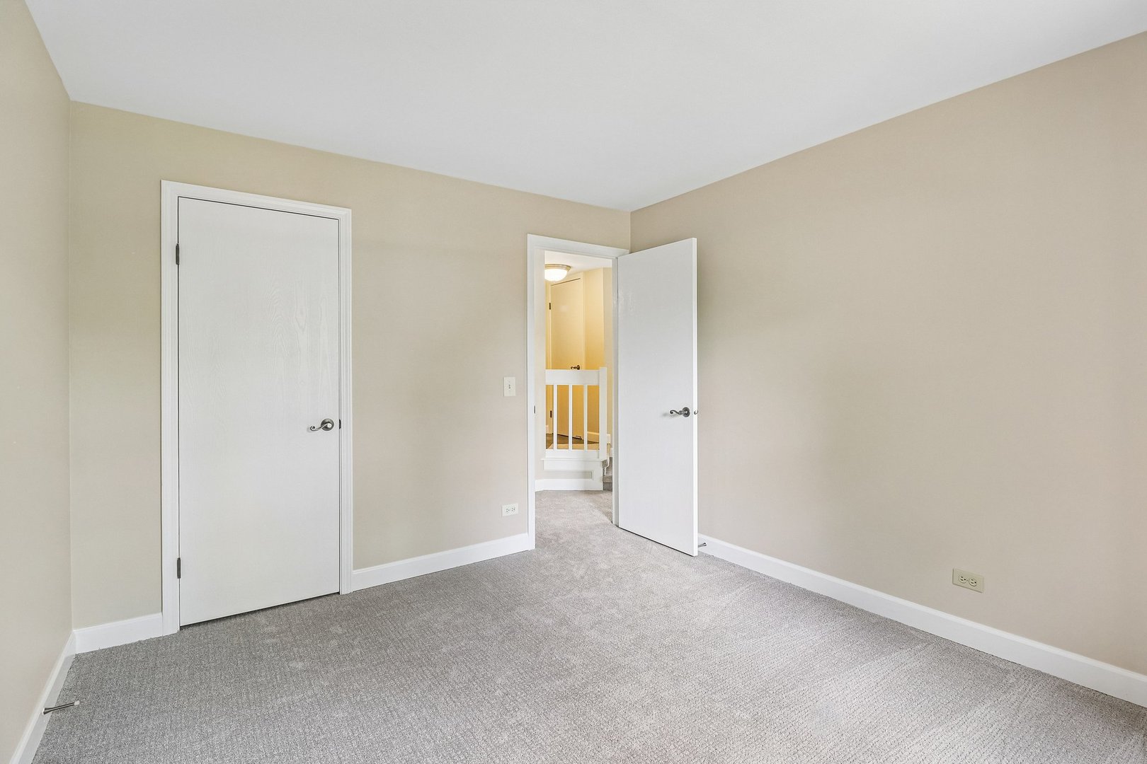 1336 McDowell Road #104, Naperville, IL 60563