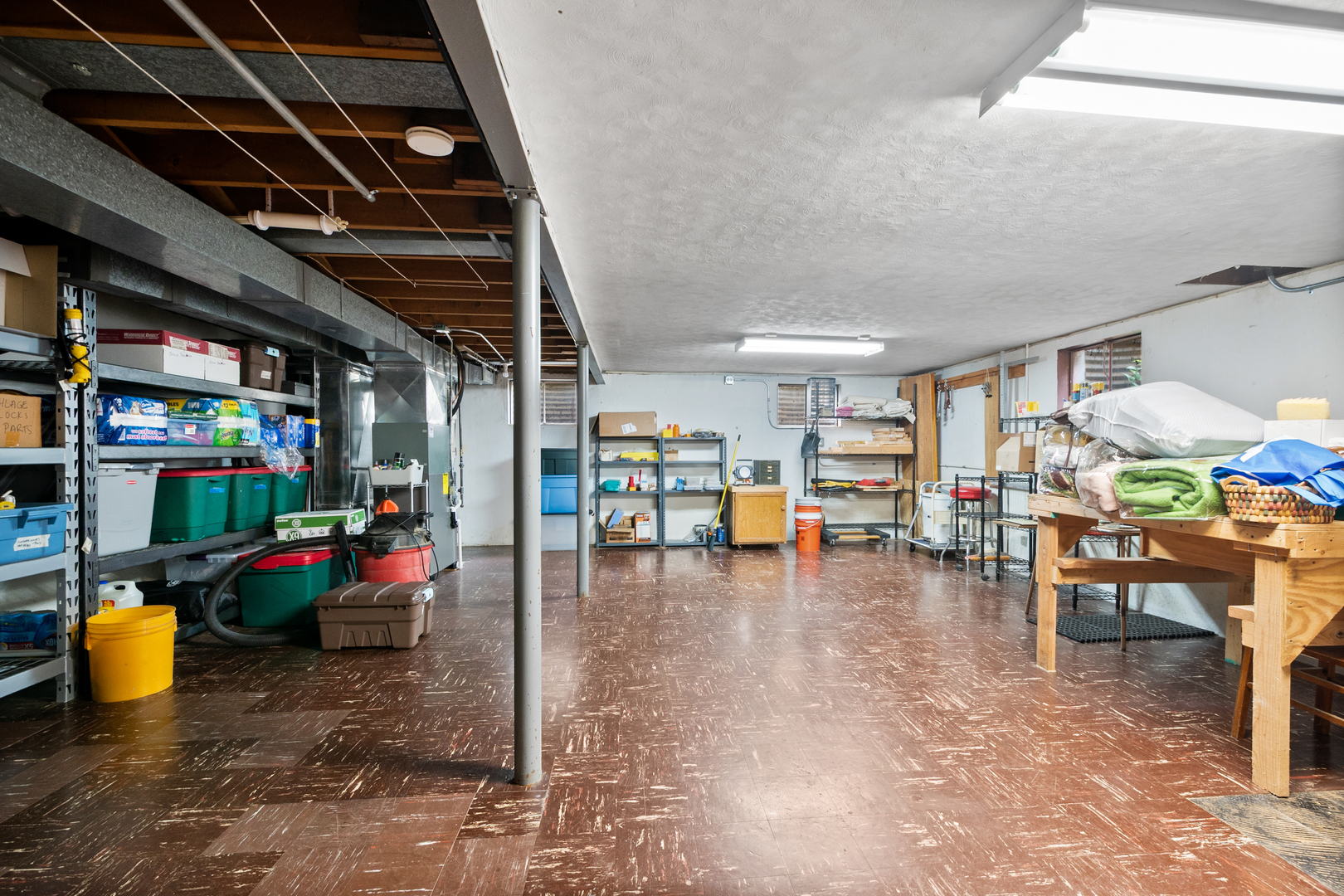 915 S See Gwun Avenue, Mount Prospect, IL 60056