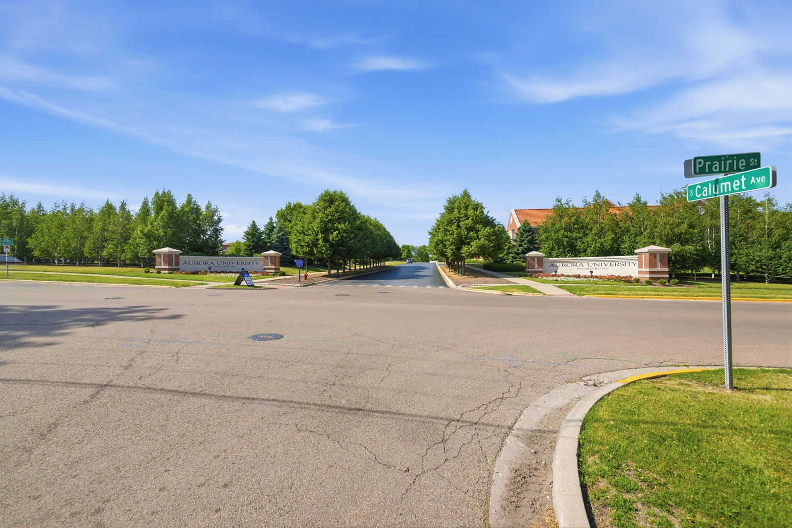 512 S Calumet Avenue, Aurora, IL 60506