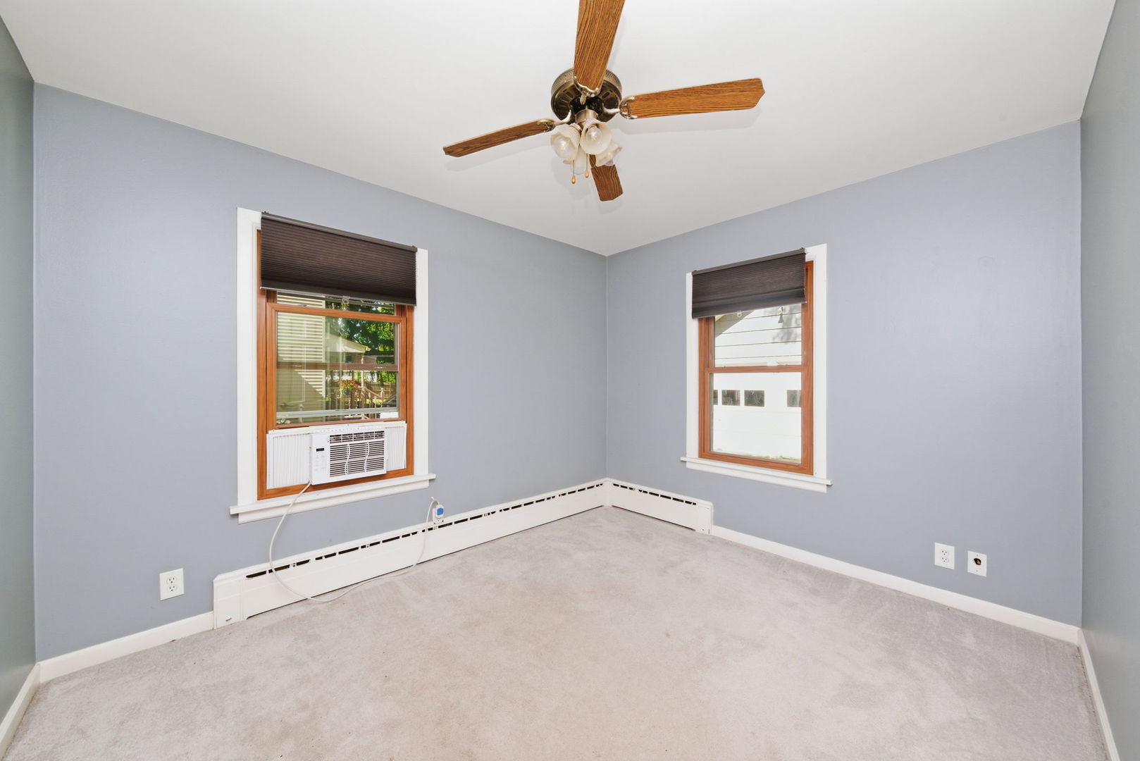 512 S Calumet Avenue, Aurora, IL 60506