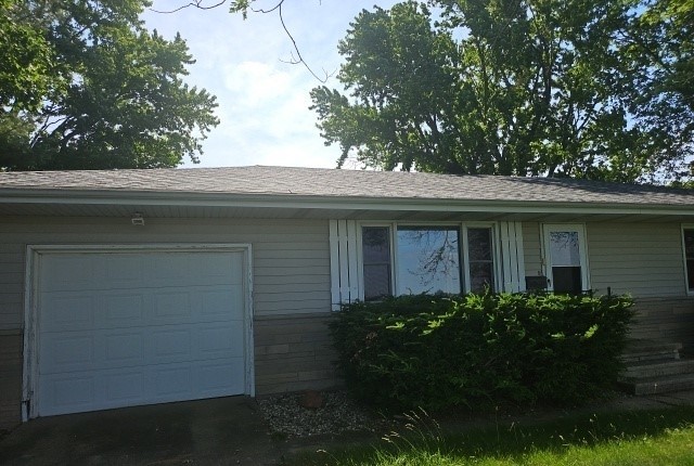335 N Pine Street, Piper City, IL 60959