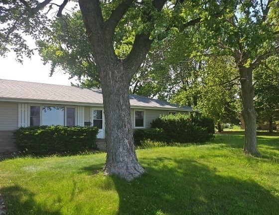 335 N Pine Street, Piper City, IL 60959