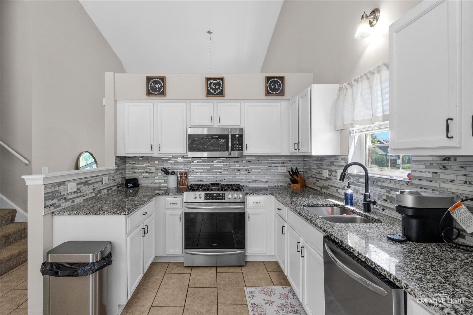 320 Daffodil Drive, Romeoville, IL 60446