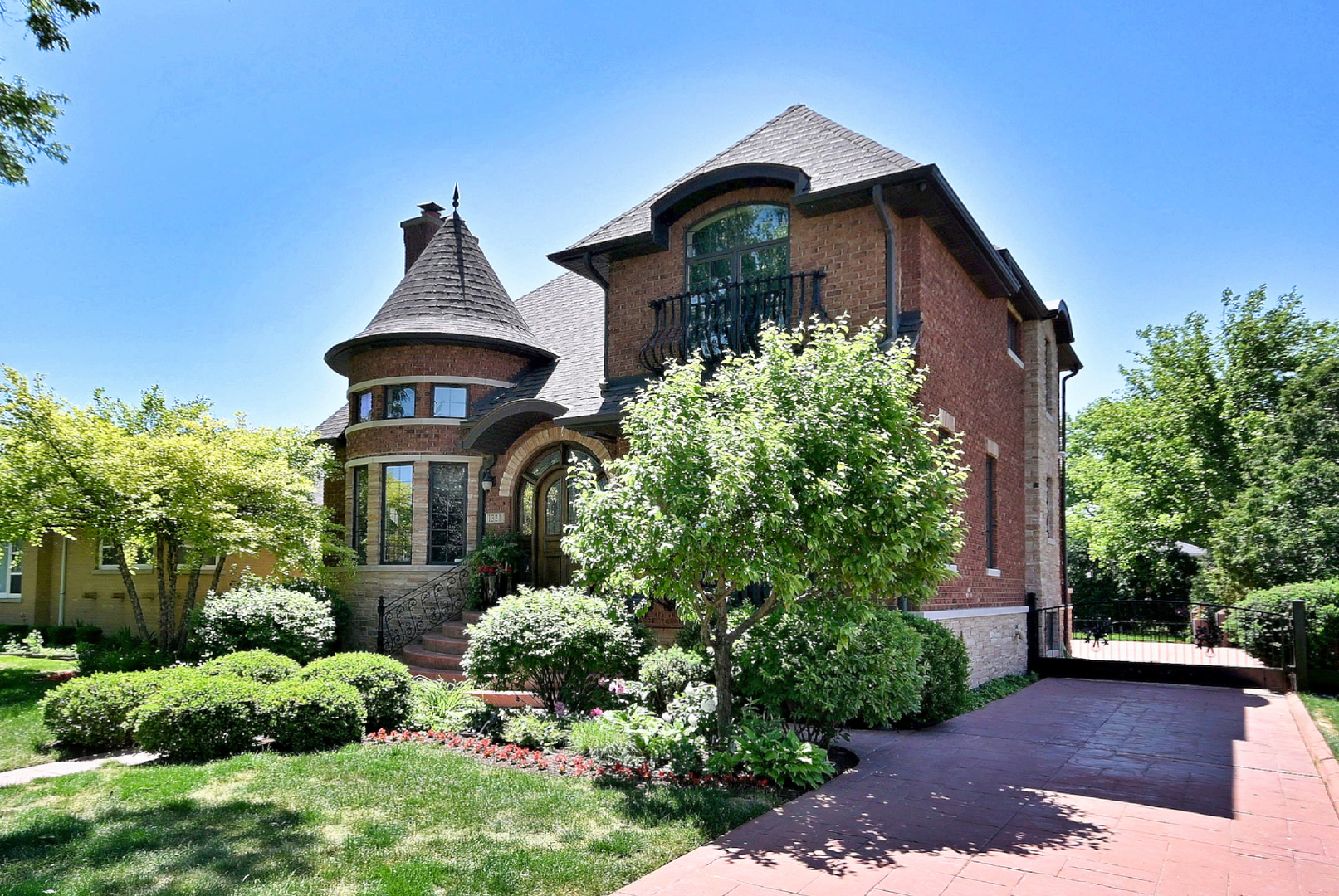 1321 Glenlake Avenue, Park Ridge, IL 60068