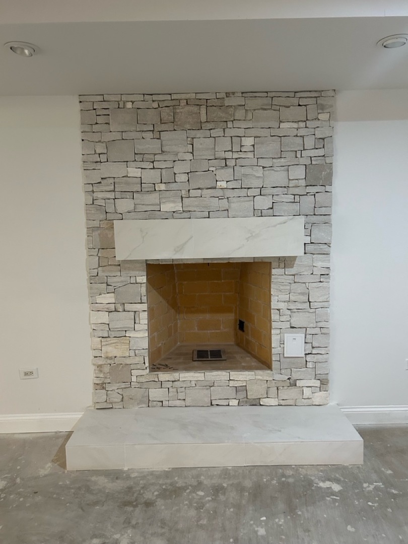 73 Locust Road, Winnetka, IL 60093