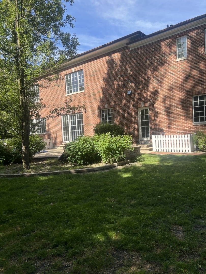 73 Locust Road, Winnetka, IL 60093