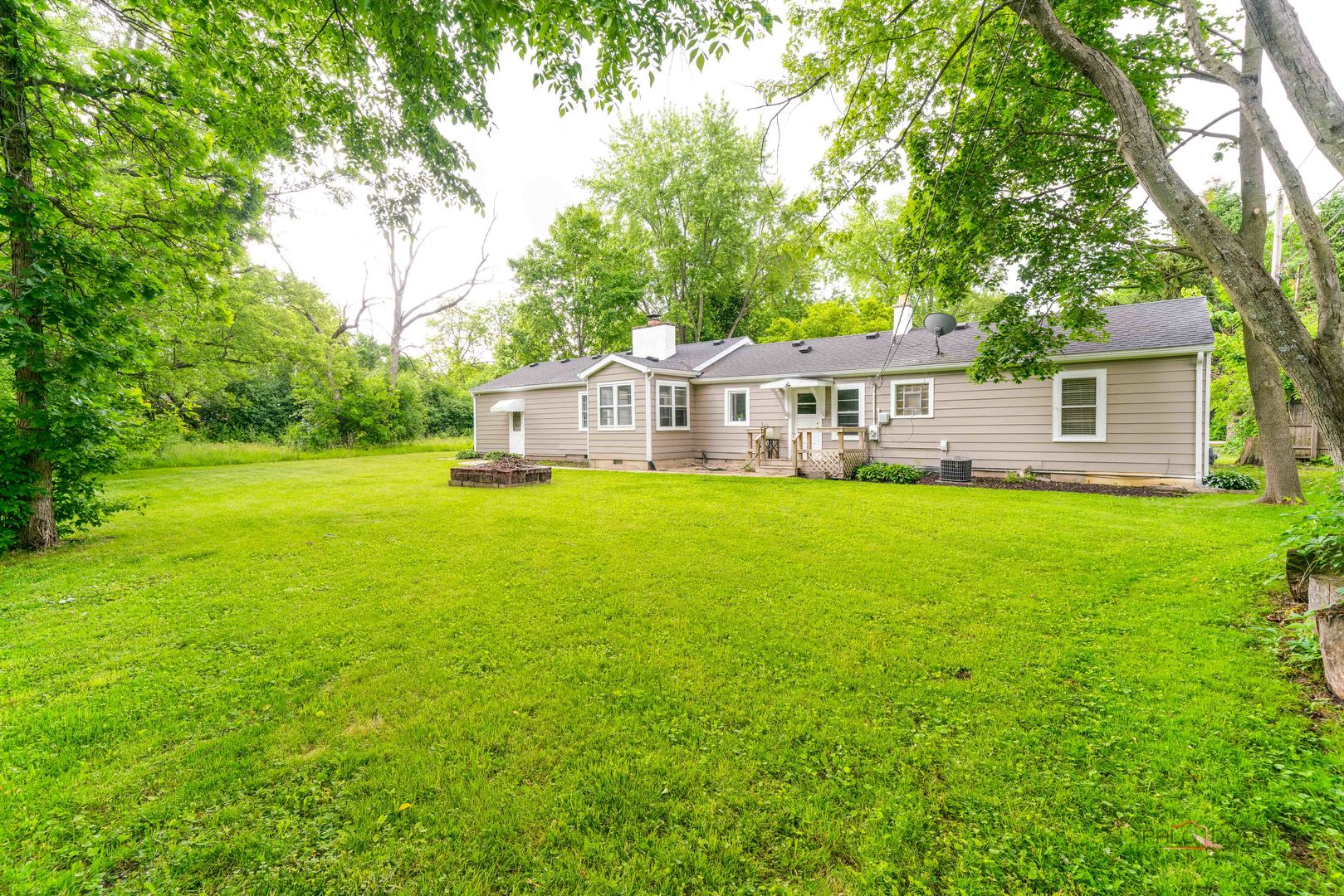 25462 W Arcade Drive, Lake Villa, IL 60046